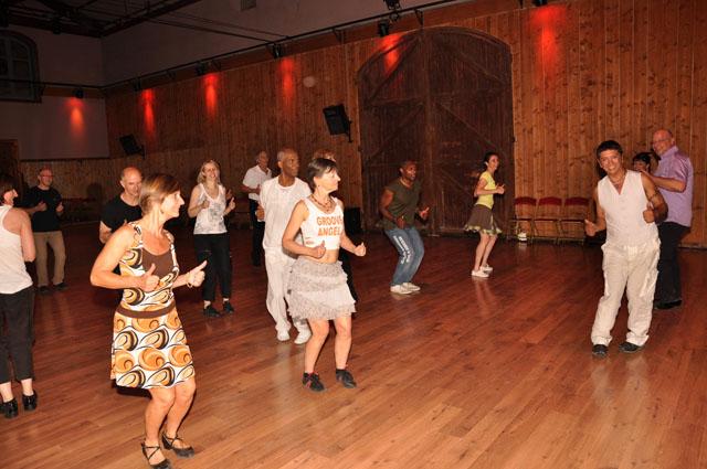 min 2011 05 29 station danse 253